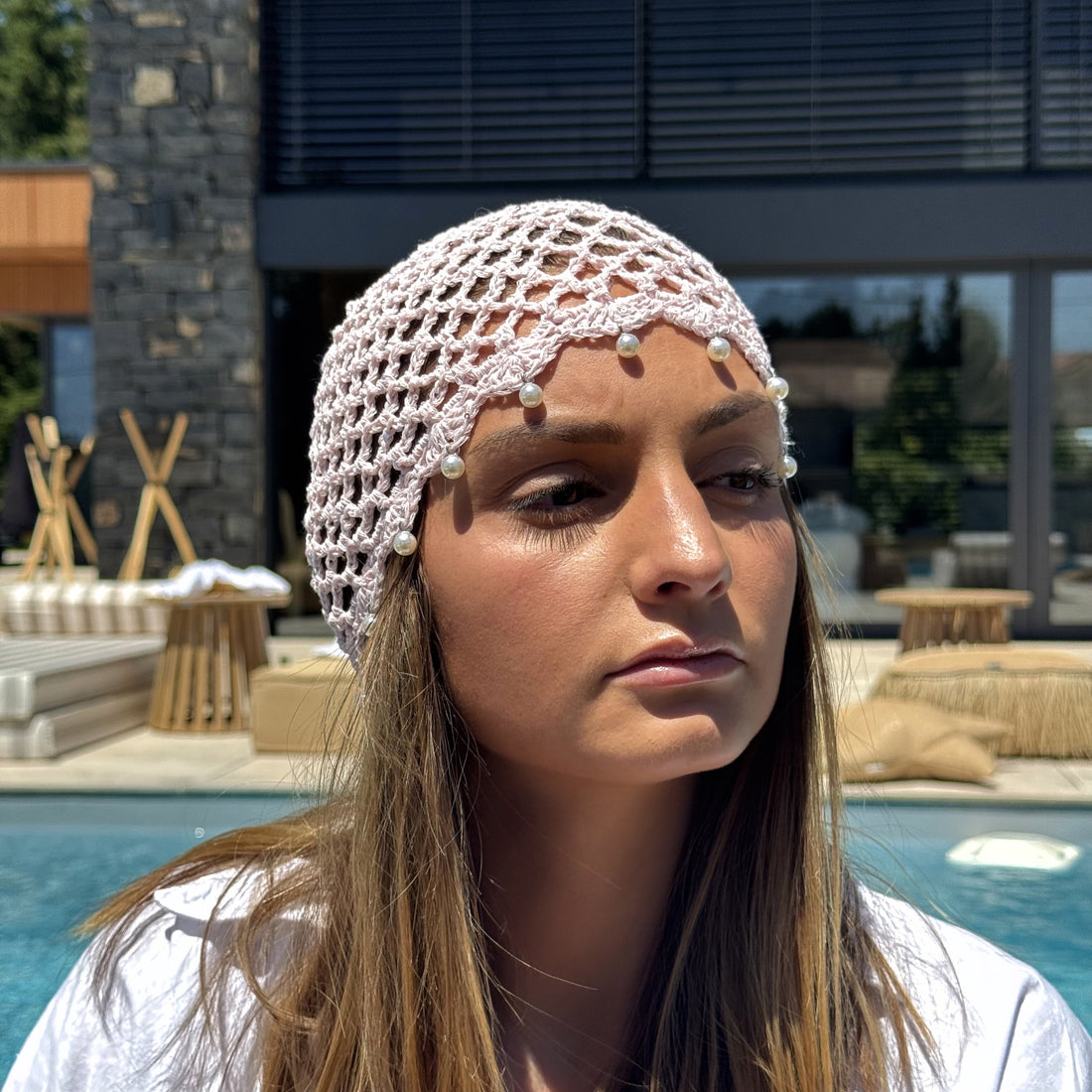 Bonnet crochet blanc ajouré