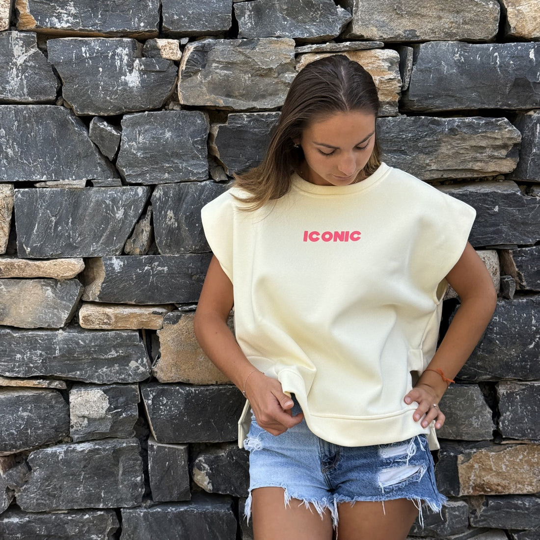 Sweat sans manche iconic 🩷